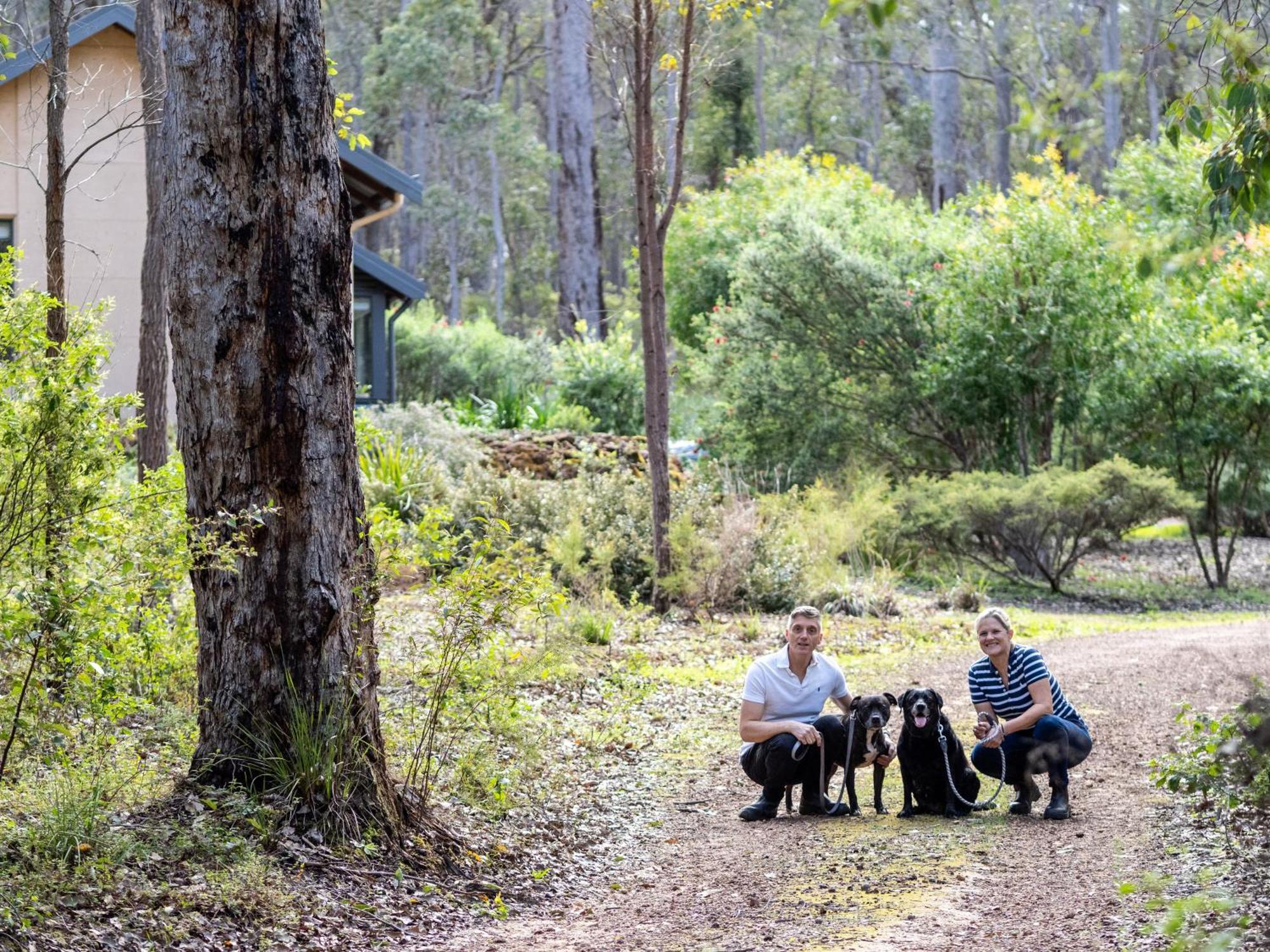 Jarrah Grove Forest Retreat - Adults Only Luxury Chalet Rosa Glen Buitenkant foto
